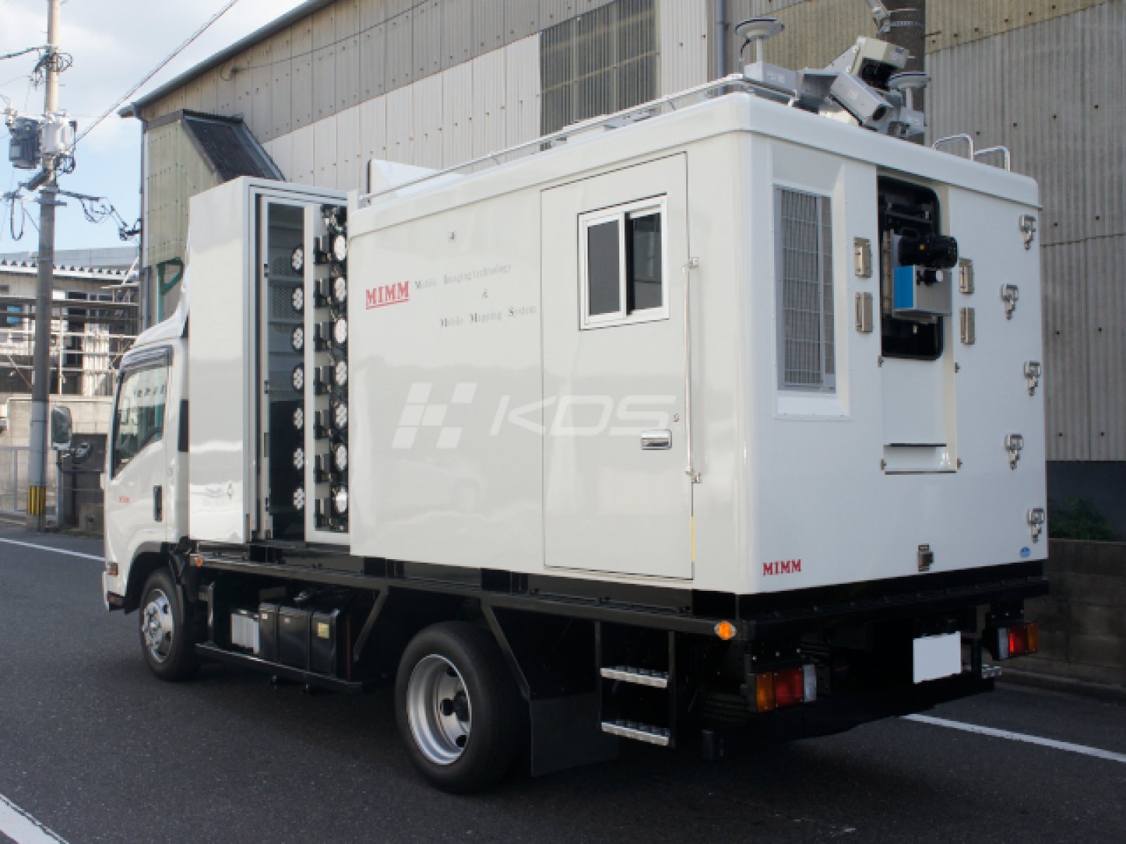 トンネル検測車